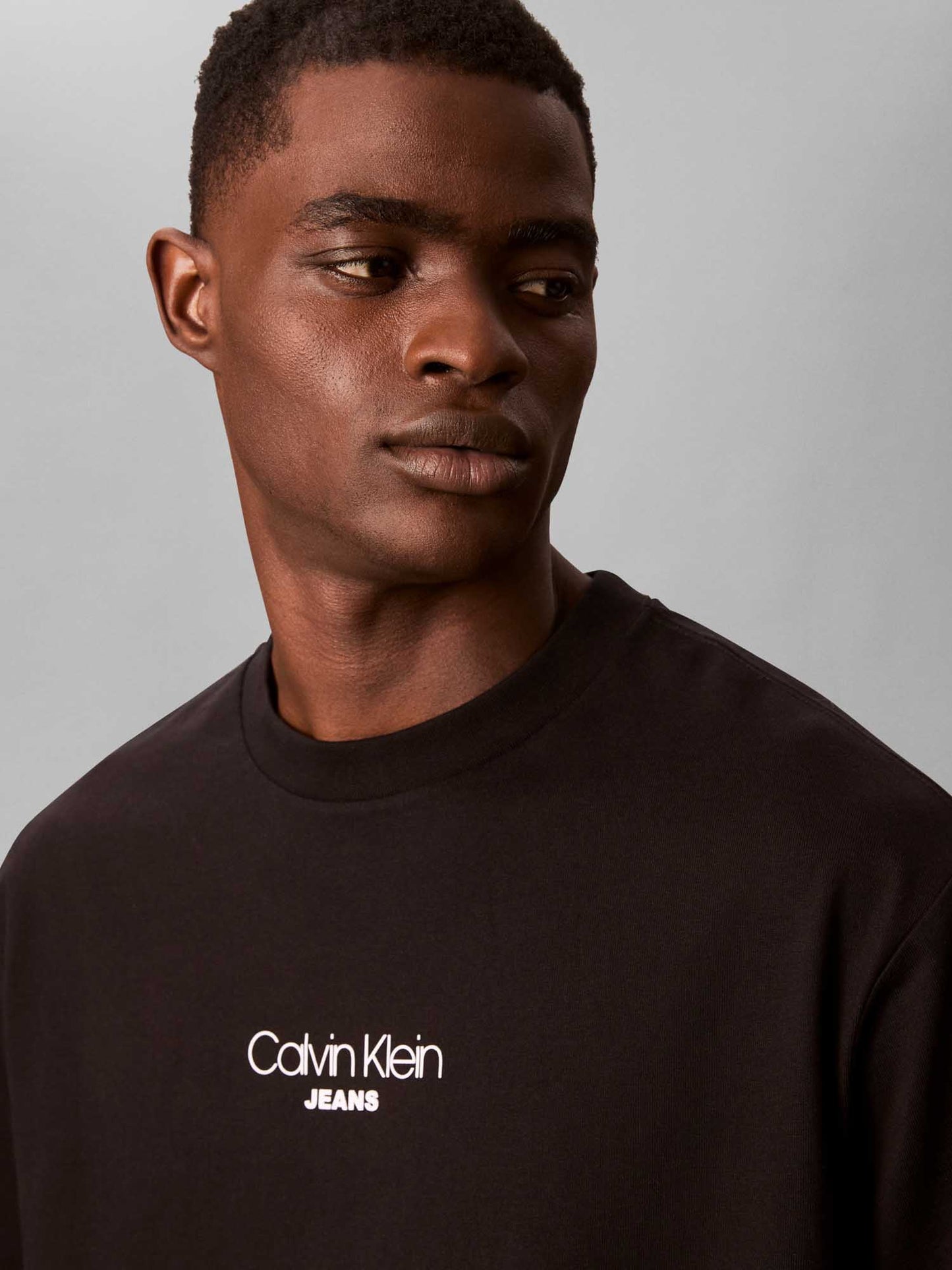 T-shirt nera Calvin Klein con logo grafico da uomo