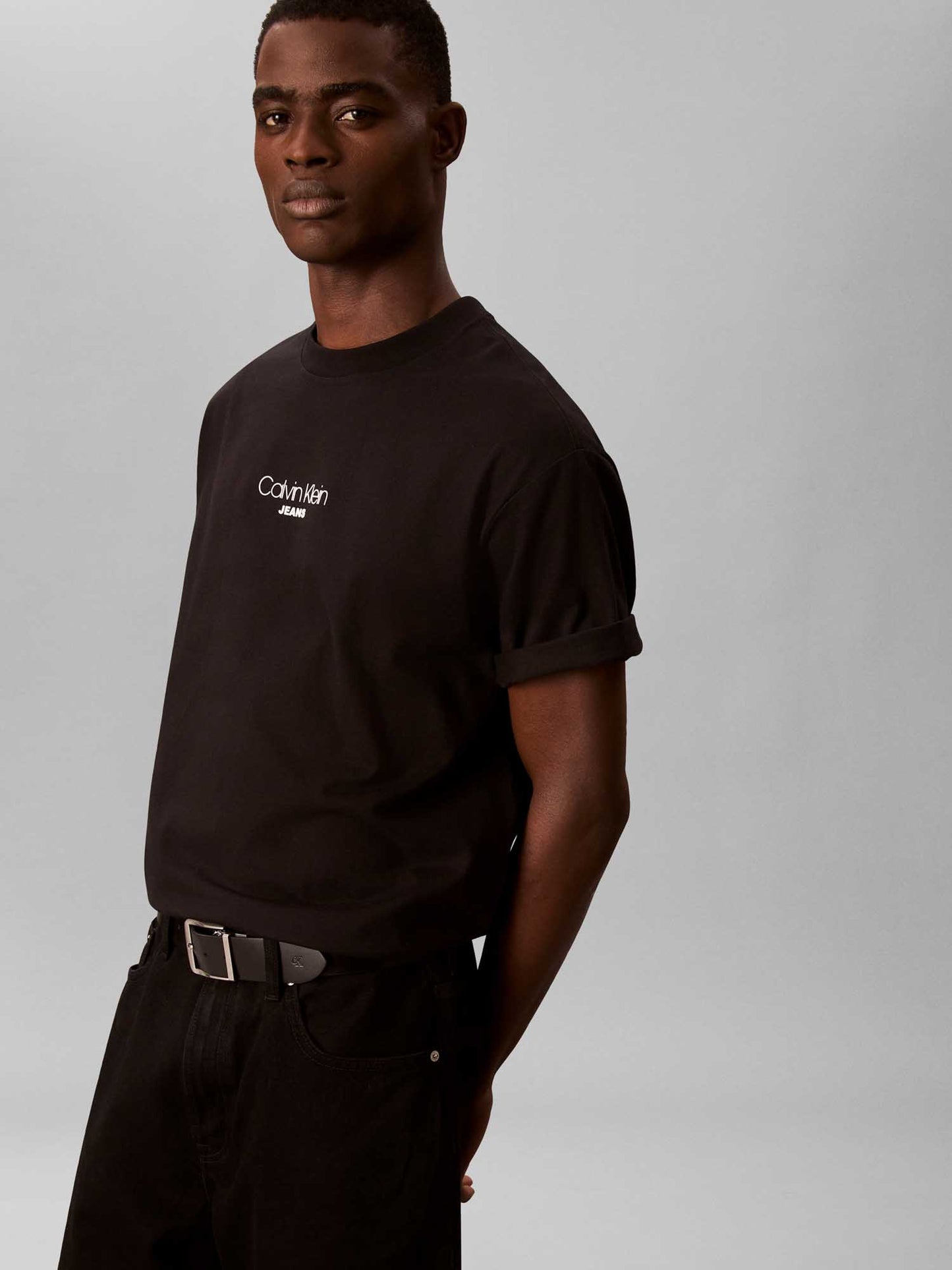 T-shirt nera Calvin Klein con logo grafico da uomo