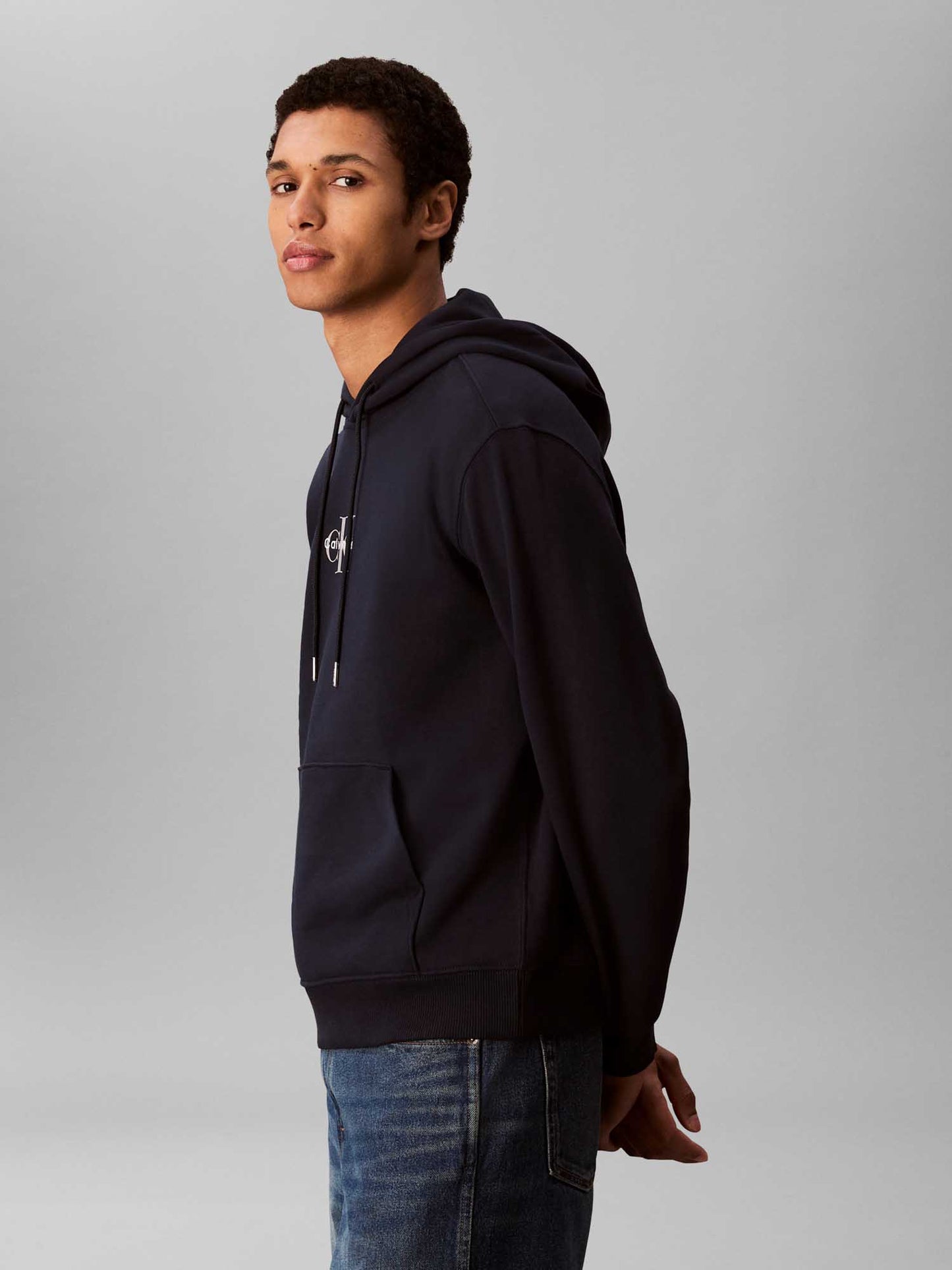 Felpa blu con cappuccio e monogramma Calvin Klein da uomo
