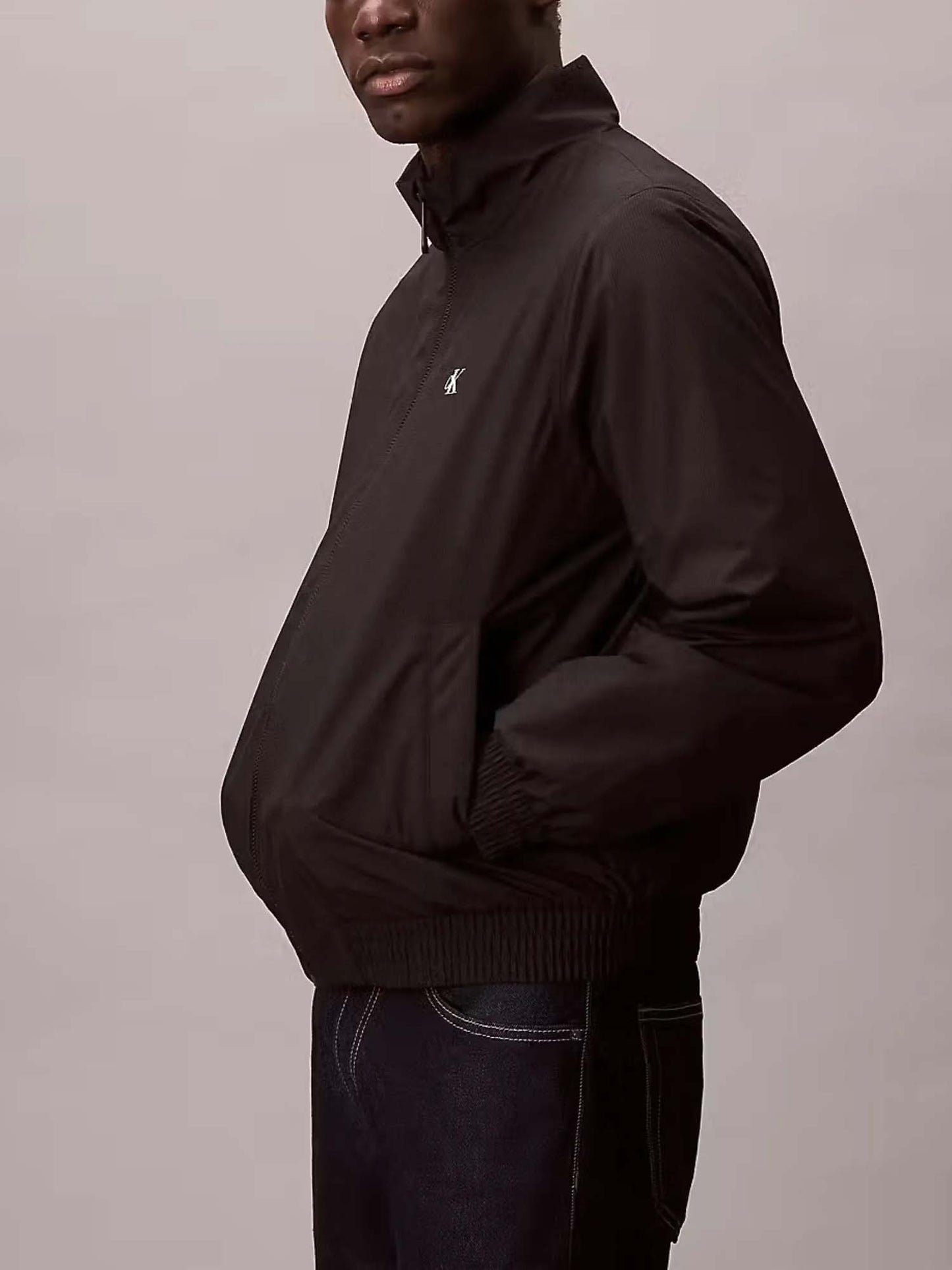 Giubbotto Harrington Calvin Klein uomo nero dalla linea casual