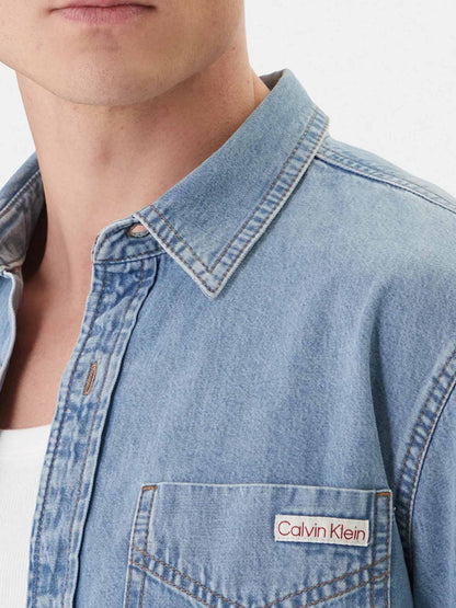 Camicia in denim chiaro Calvin Klein Jeans Essential da uomo