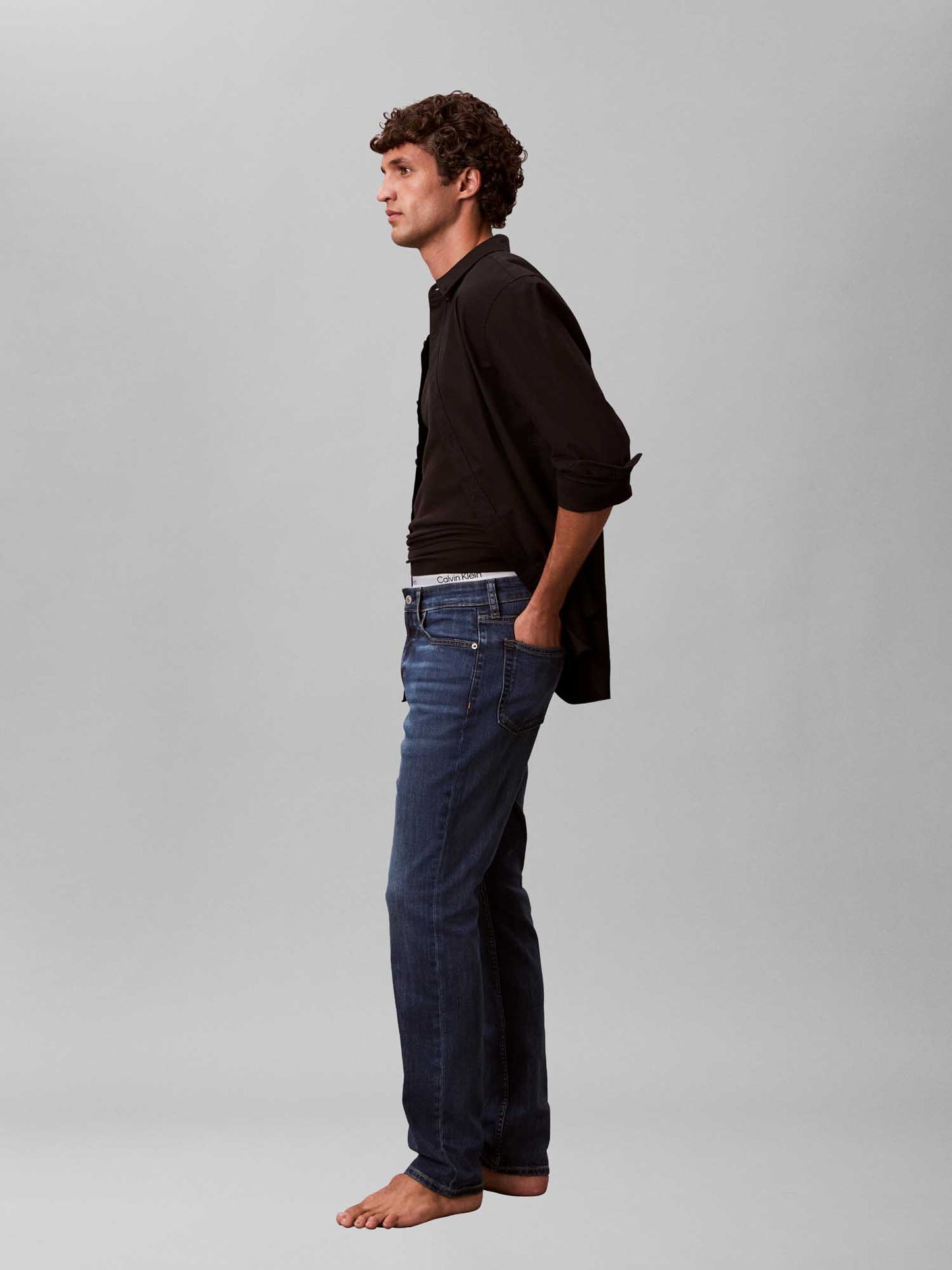Jeans slim Irving da uomo in denim di Calvin Klein