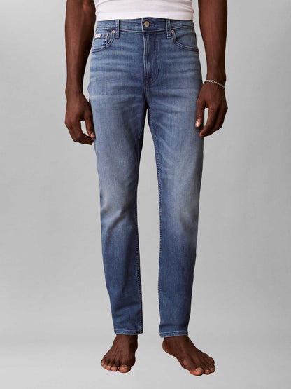 Jeans Calvin Klein slim fit a gamba affusolata uomo in denim