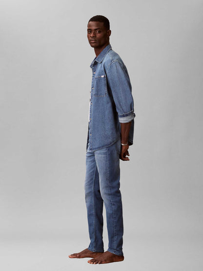 Jeans Calvin Klein slim fit a gamba affusolata uomo in denim