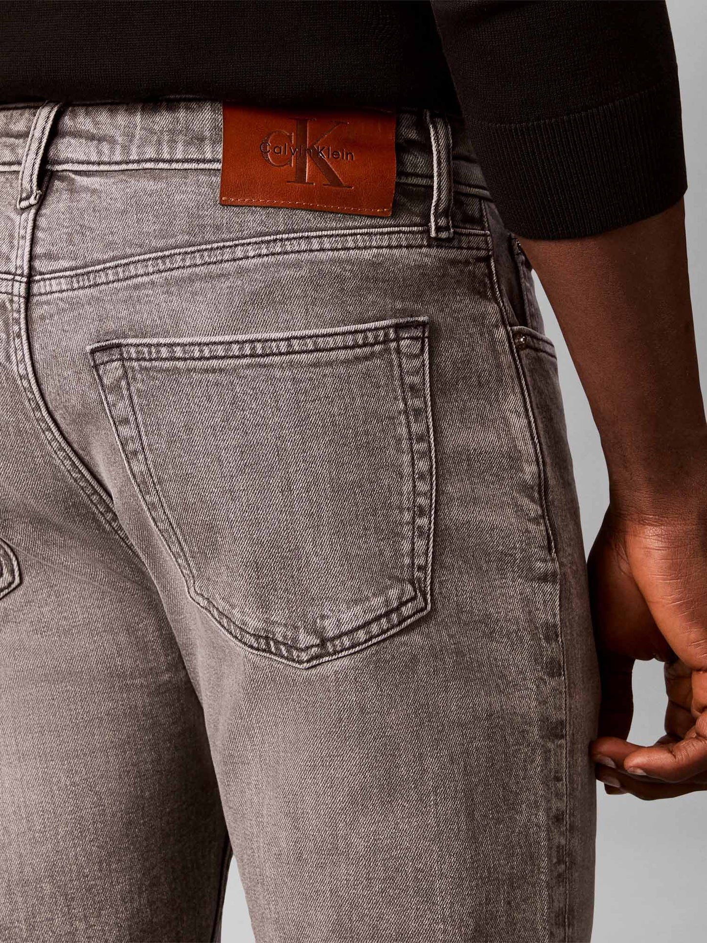 Calvin Klein Ck Taper Basalt, jeans da uomo grigi