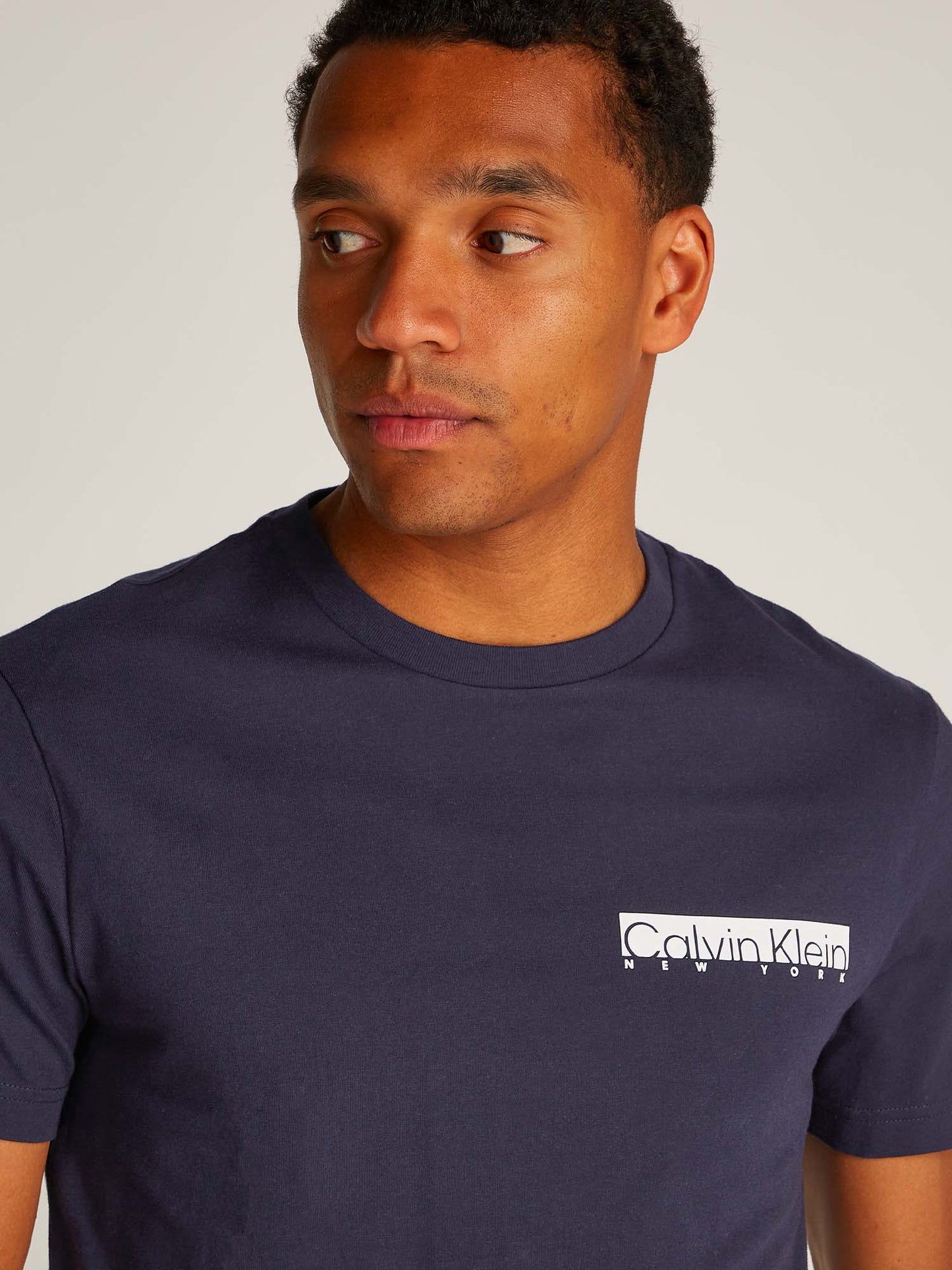 T-SHIRT CHEST BOX LOGO CALVIN KLEIN JEANS UOMO BLU