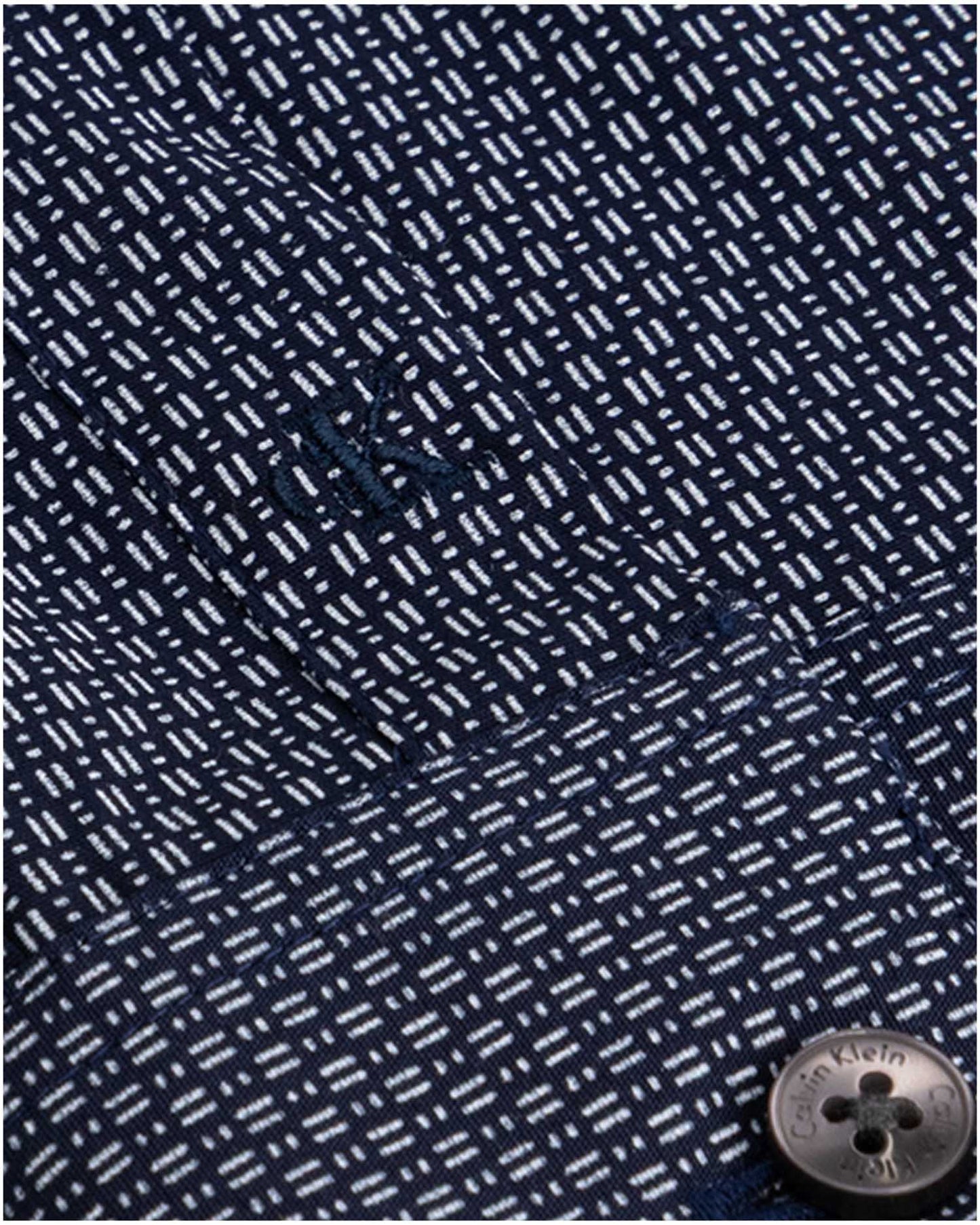 Camicia slim fit Calvin Klein da uomo blu con microstampa e collo francese