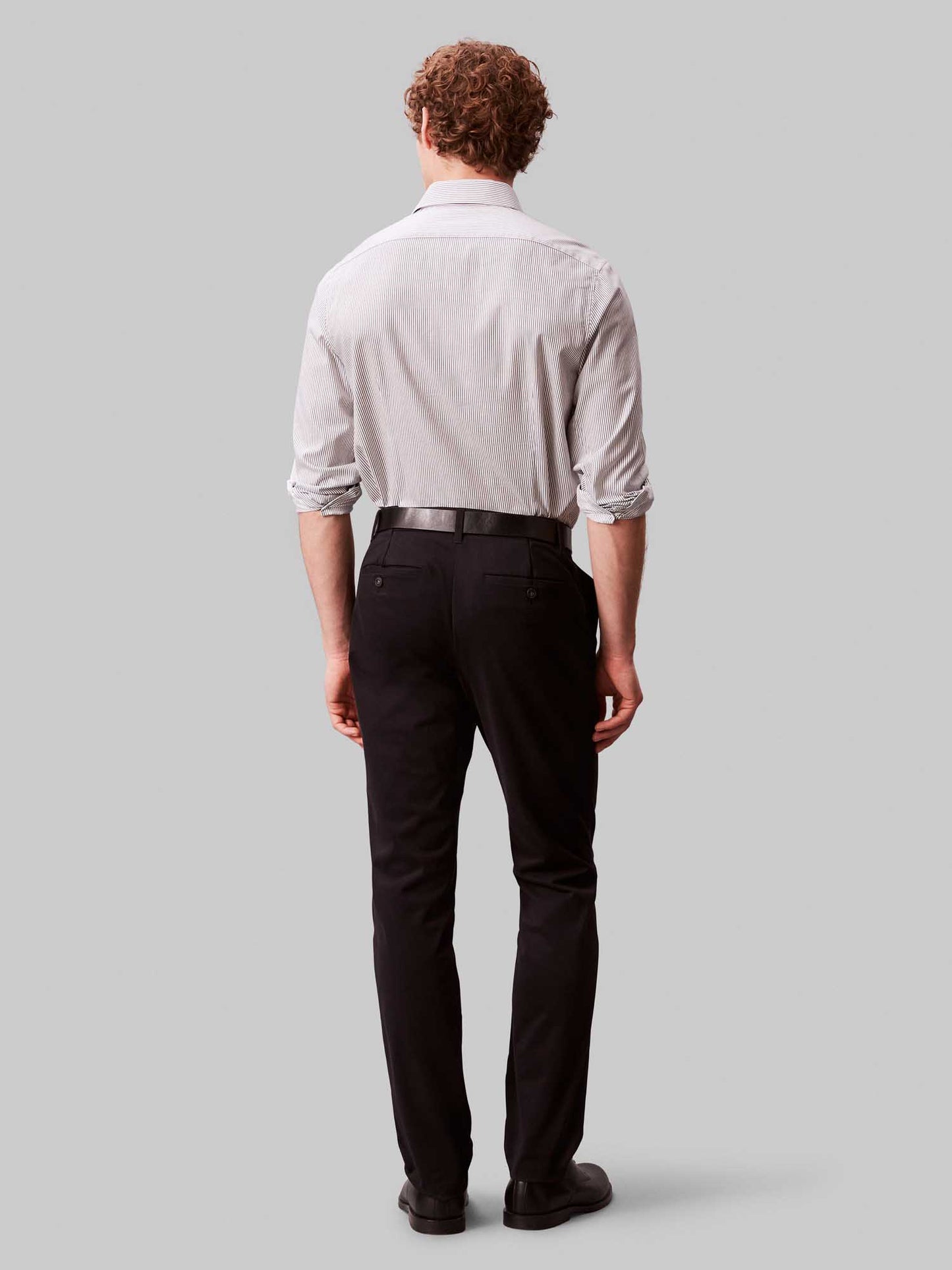 Camicia slim fit a righe bianche da uomo Calvin Klein con colletto italiano