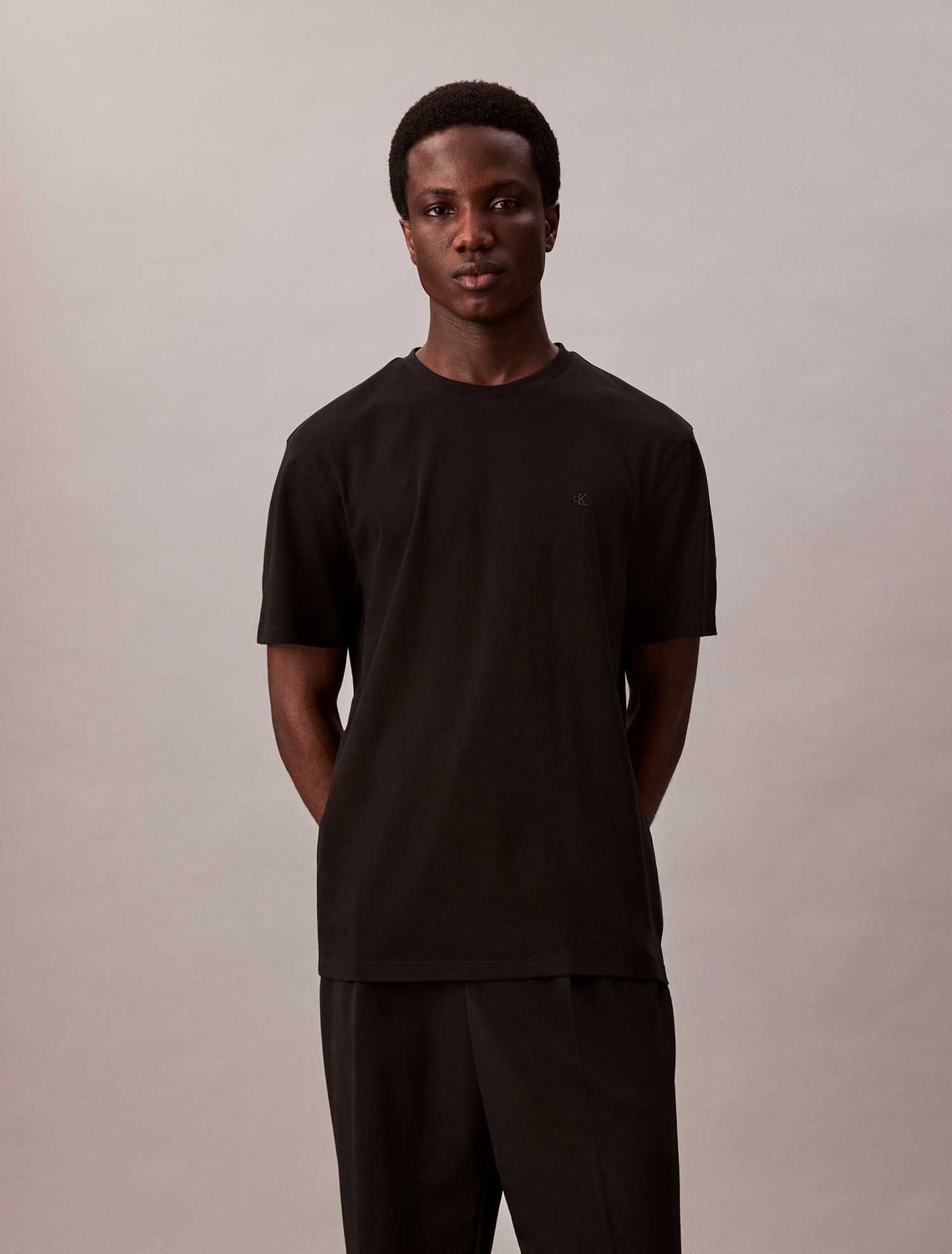 Calvin Klein T-shirt nera in cotone Pima da uomo dal taglio regular