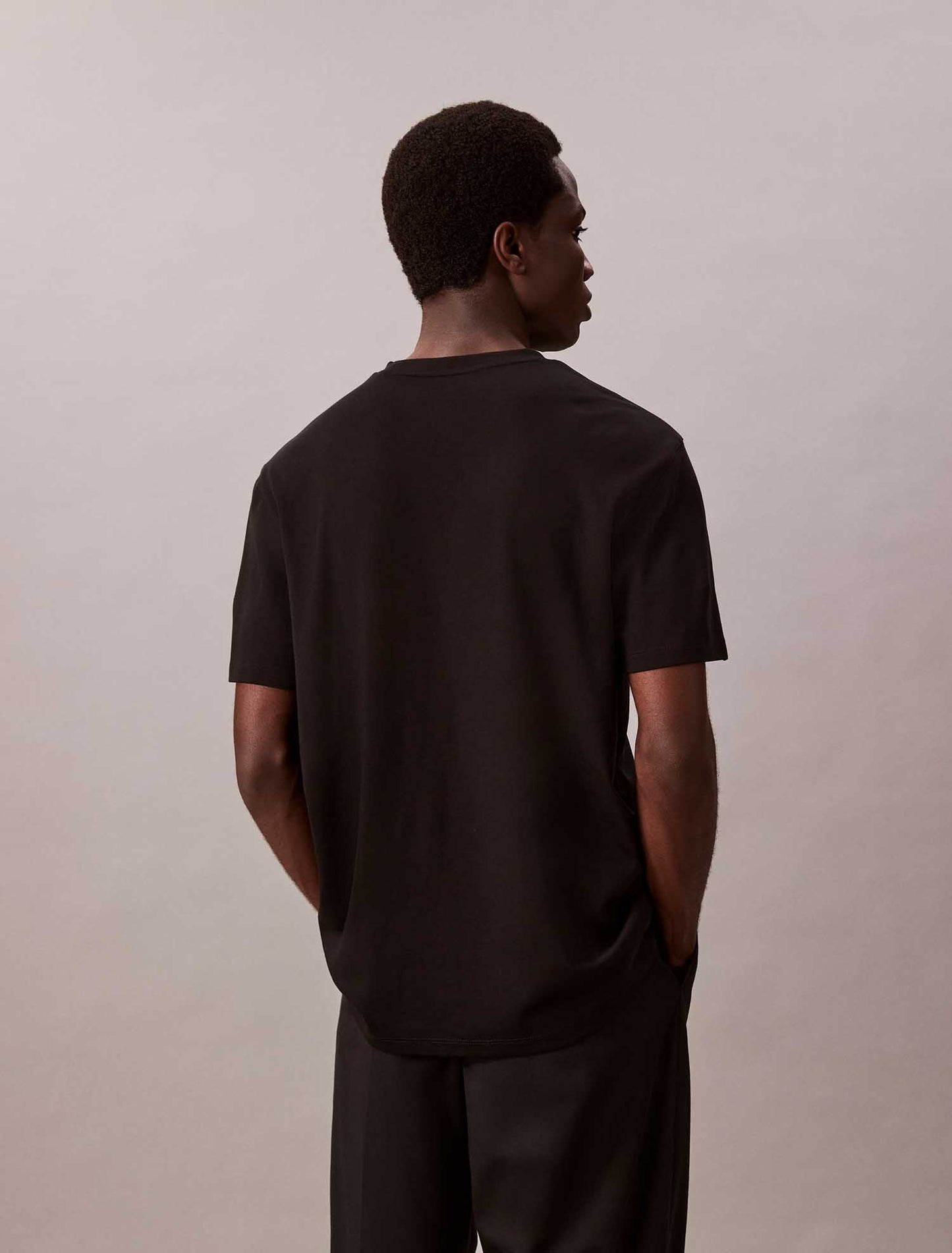 Calvin Klein T-shirt nera in cotone Pima da uomo dal taglio regular