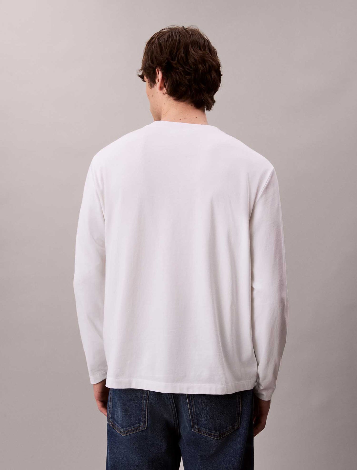 Calvin Klein Jeans, t-shirt a manica lunga da uomo bianca con logo