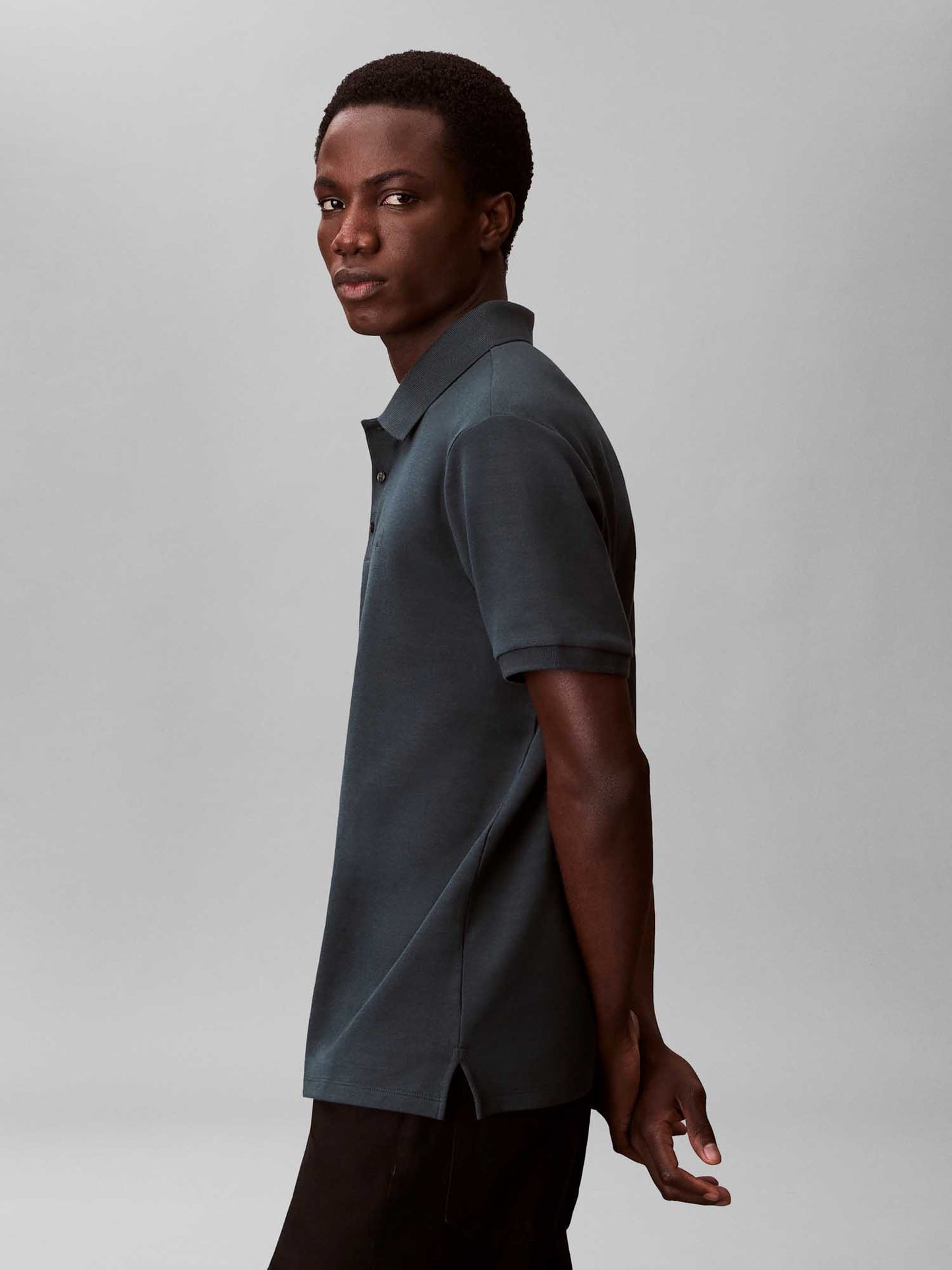 Calvin Klein Basic 30S, t-shirt nera da uomo casual