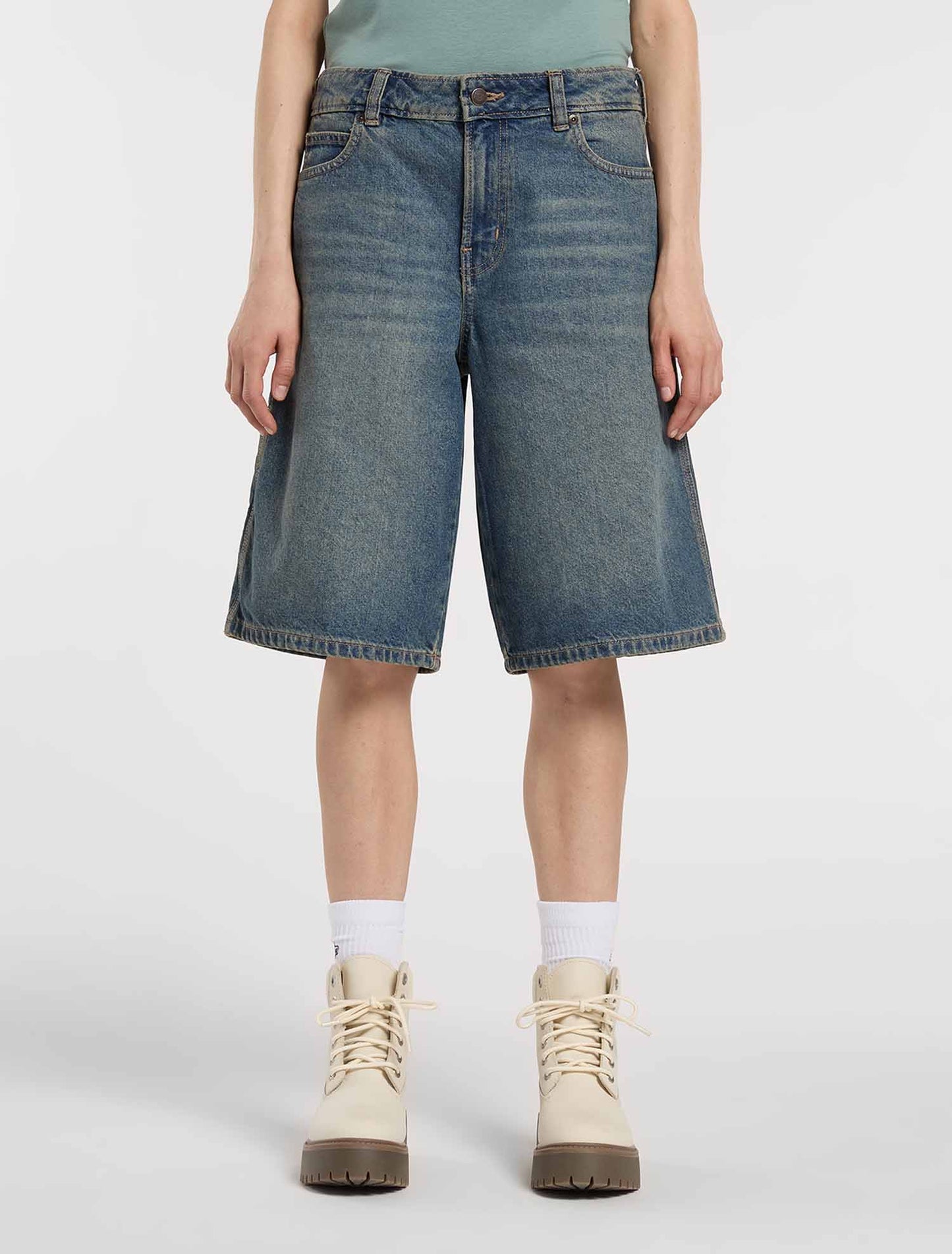 Shorts Dickies 957 13 Inch in denim donna per la primavera