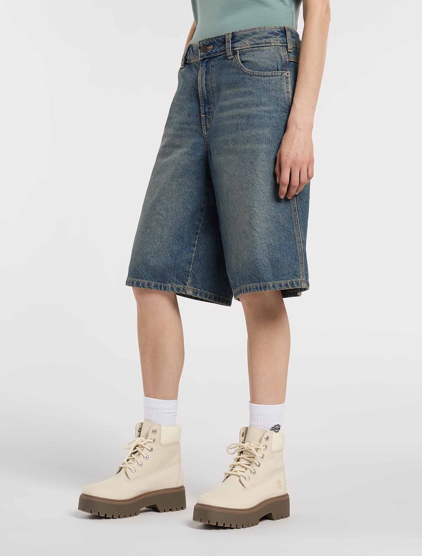 Shorts Dickies 957 13 Inch in denim donna per la primavera