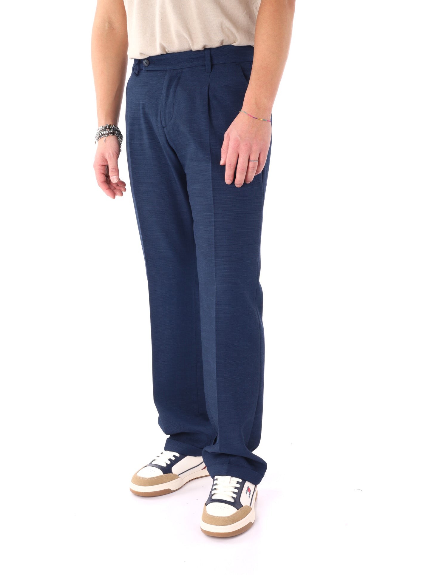 Pantaloni FB Arancio 89 in blu con vestibilità loose fit da uomo