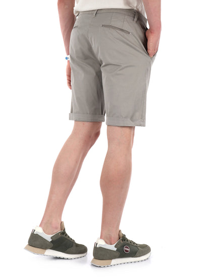Bermuda slim da uomo FB in lycra beige per un look casual