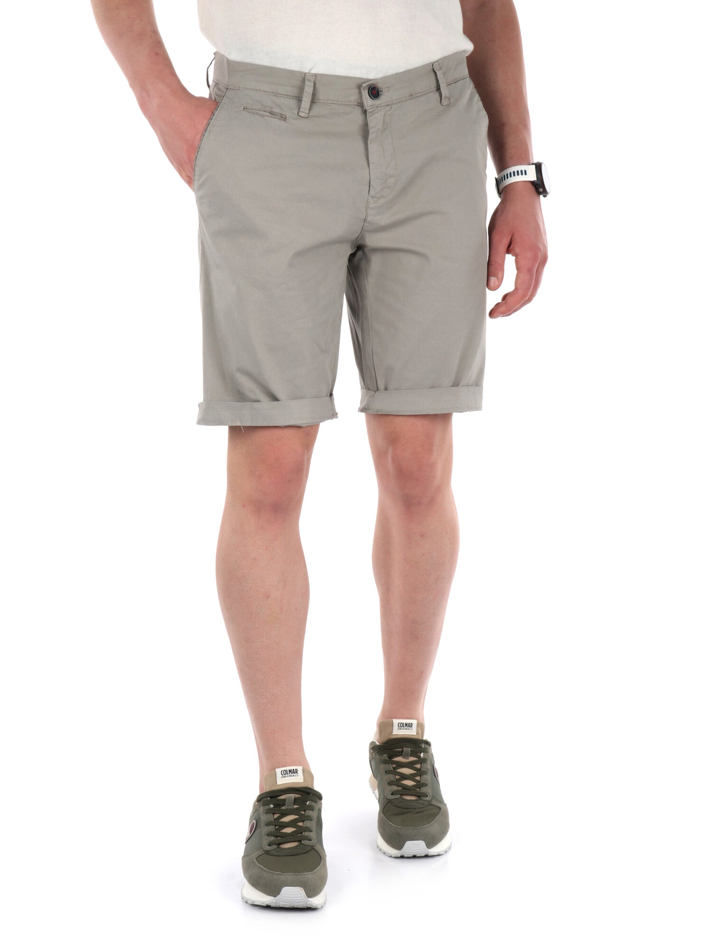 Bermuda slim da uomo FB in lycra beige per un look casual