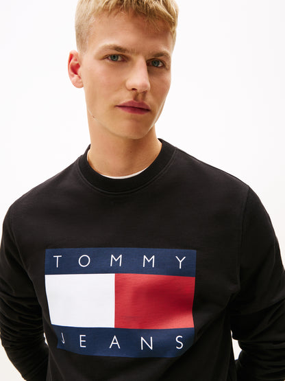 Felpa nera Tommy Jeans da uomo con maxi logo e girocollo