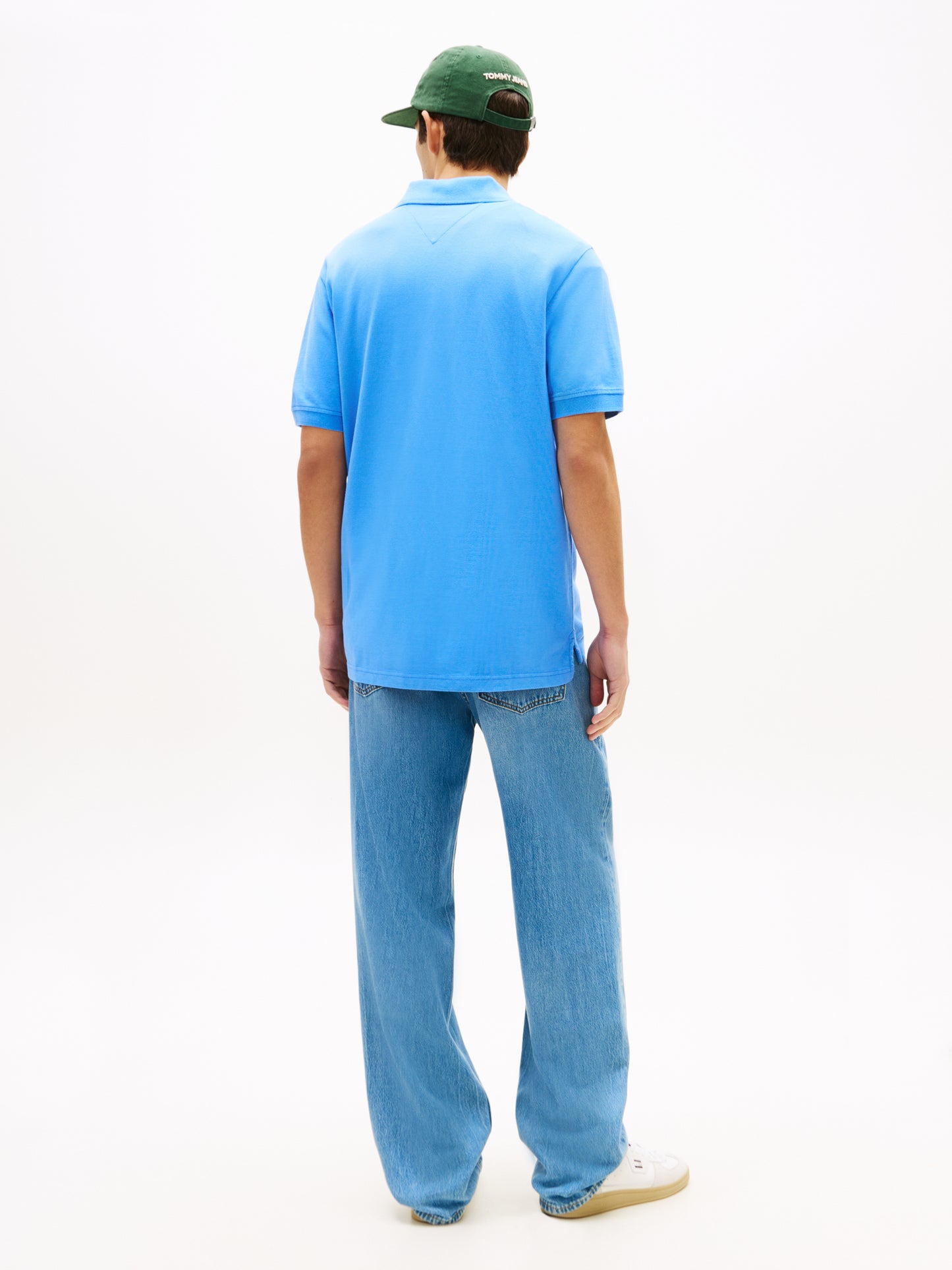 POLO REGULAR CELESTE TOMMY JEANS CON LOGO DA UOMO
