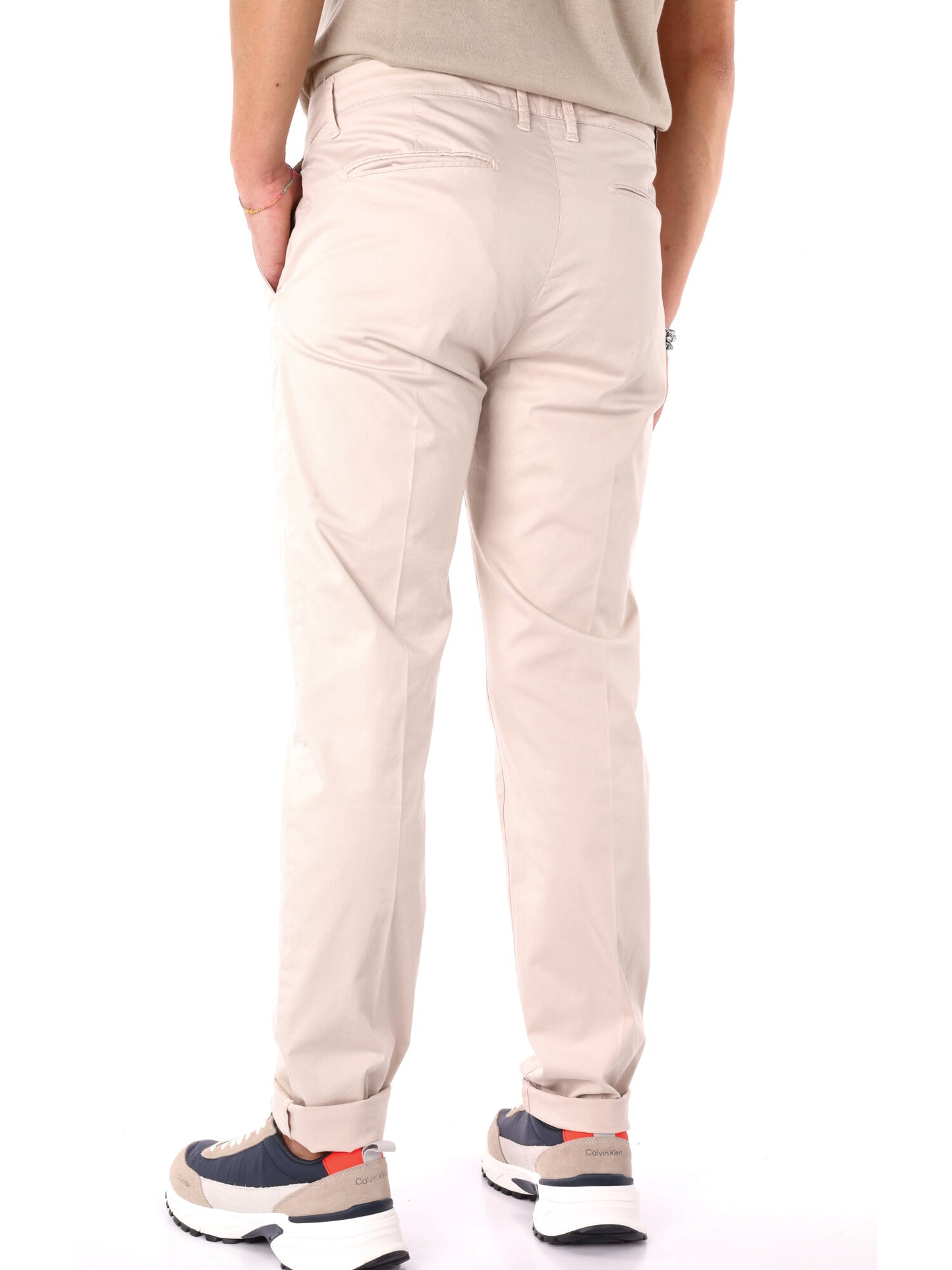 Pantaloni beige FB Enzo da uomo per un look casual e raffinato