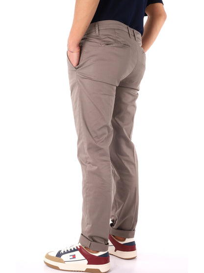 Pantaloni Enzo FB da uomo in tinta fango per primavera estate