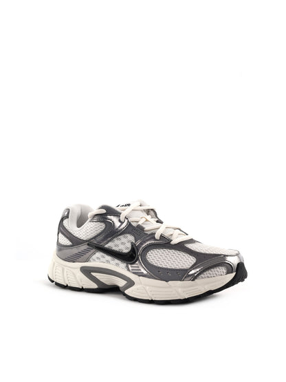 Nike V5 RNR, sneakers sportive da uomo in grigio