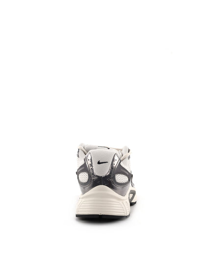 Nike V5 RNR, sneakers sportive da uomo in grigio