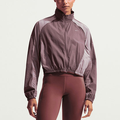 Giubbino Nike Swift Repel leggero e idrorepellente viola da donna