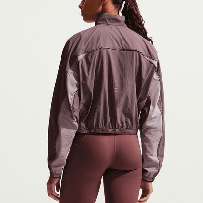 Giubbino Nike Swift Repel leggero e idrorepellente viola da donna