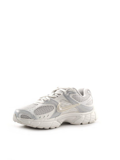 Nike V5 RNR, sneakers sportive da donna in colore crema