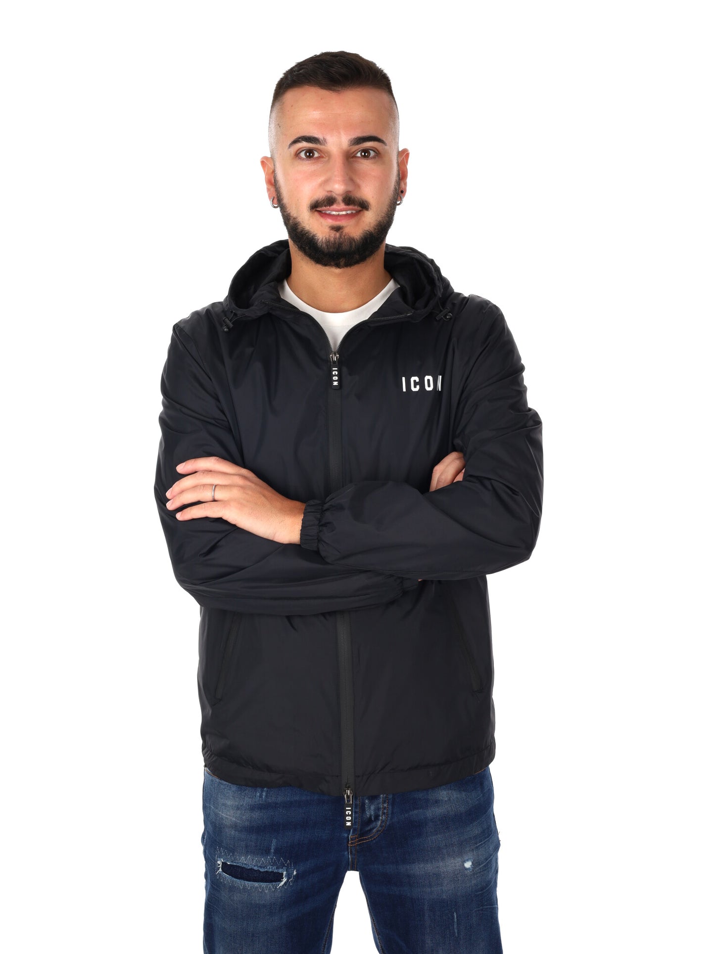 Icon giubbino estivo da uomo nero con cappuccio e ricamo logo