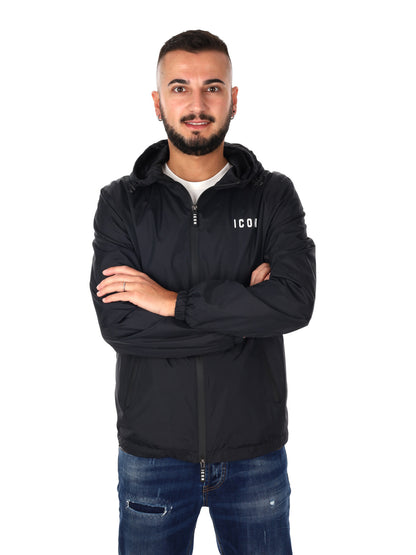 Icon giubbino estivo da uomo nero con cappuccio e ricamo logo