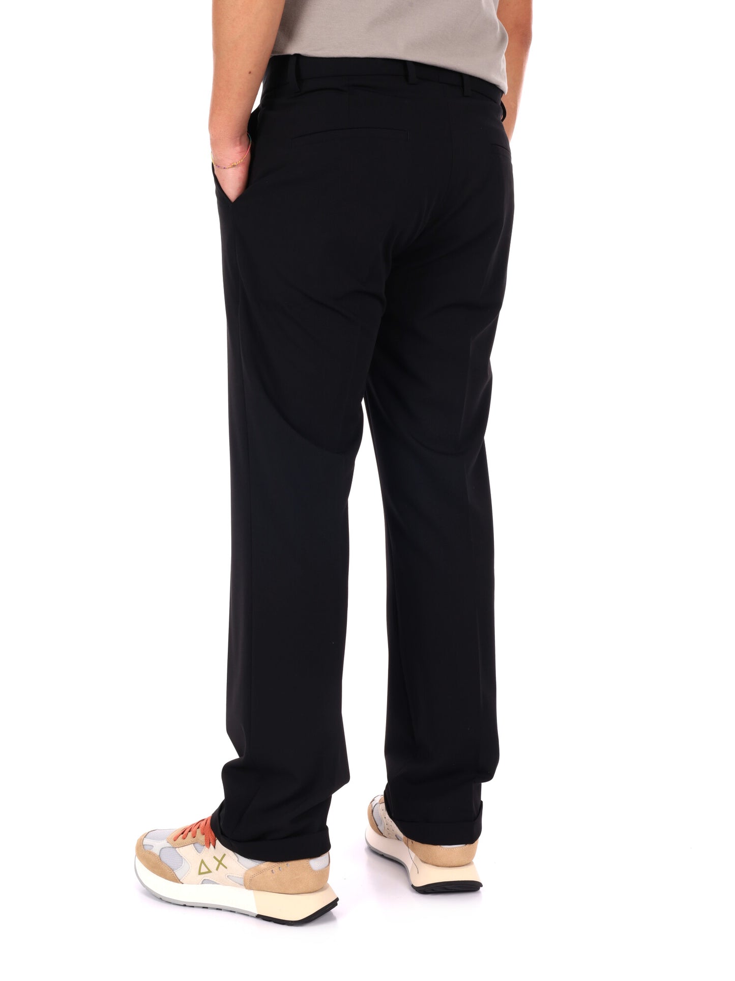 Pantaloni Pietro Catena da uomo in nero con vestibilità loose fit