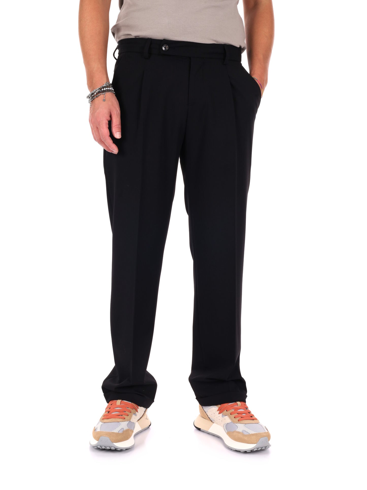 Pantaloni Pietro Catena da uomo in nero con vestibilità loose fit