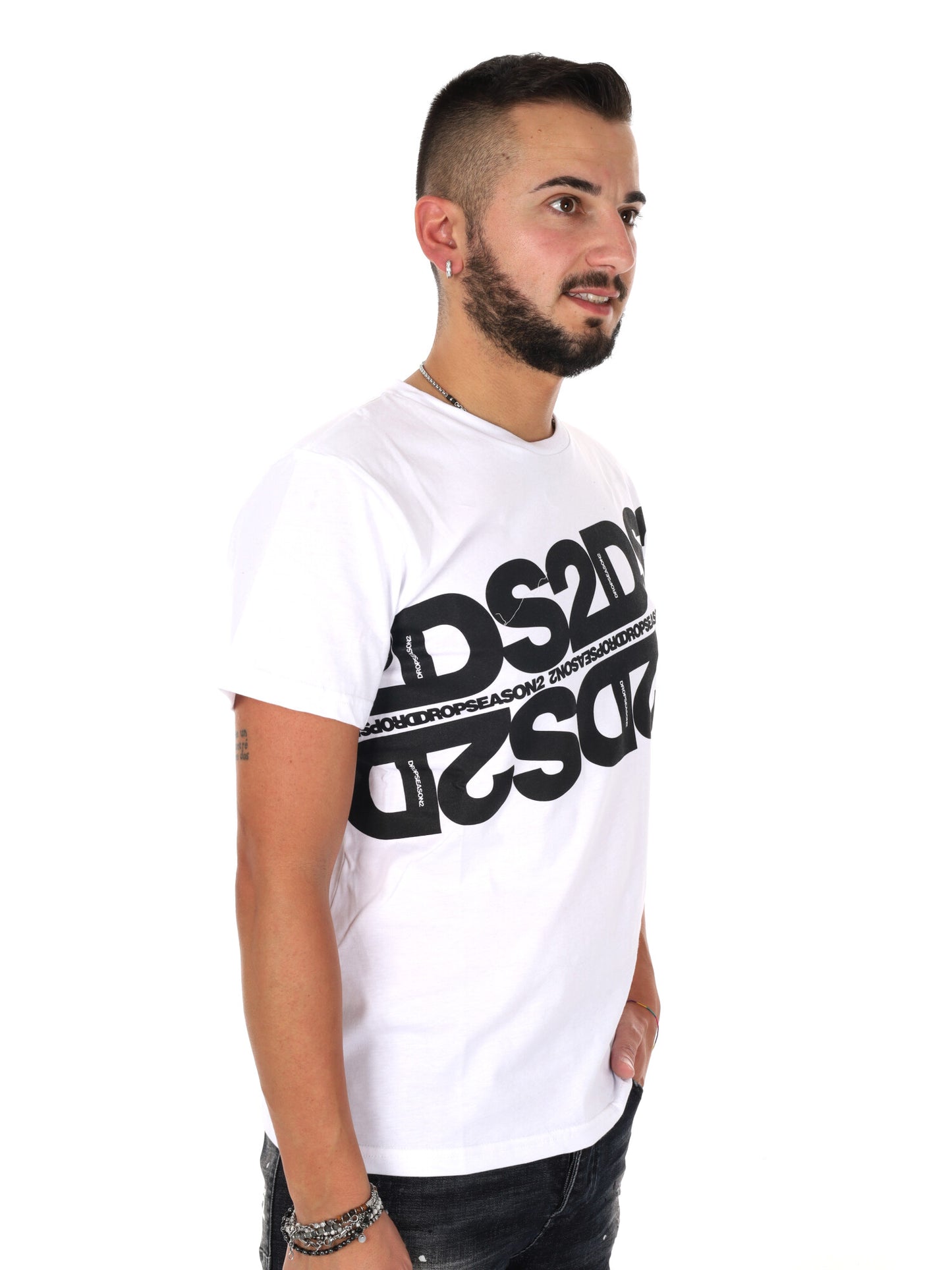 T-shirt DS2 Drop Season 2 da uomo bianca con maxi logo