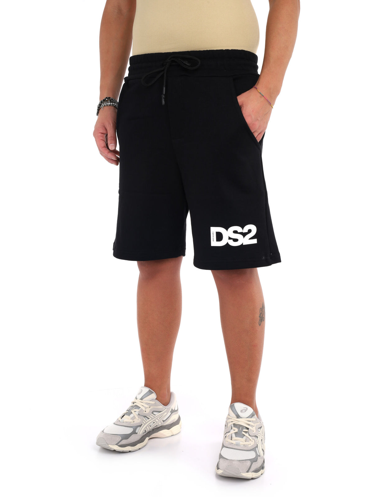 DS2 short da uomo nero