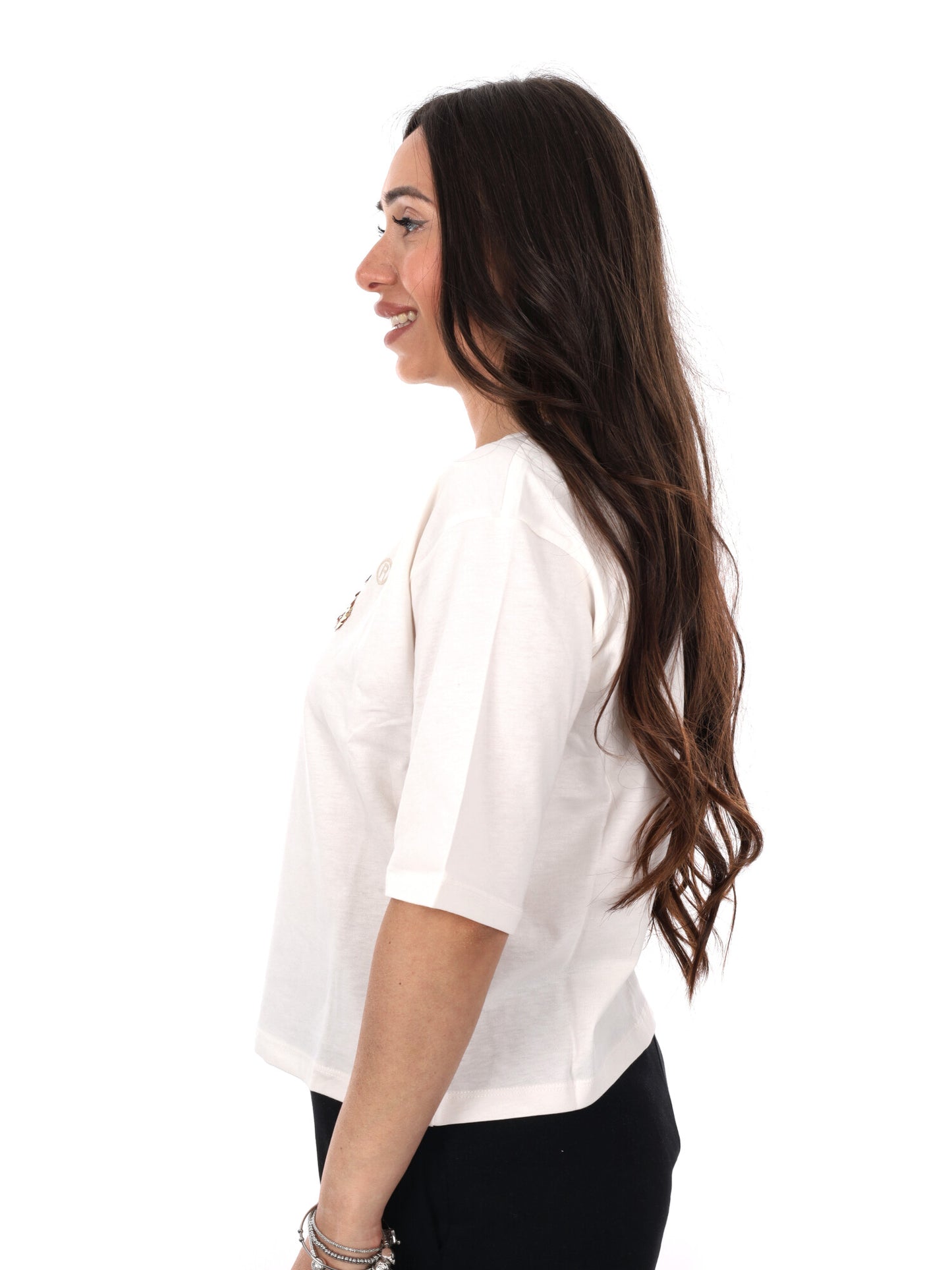 T-shirt Aurelie Boxy con logo ricamato in panna da donna