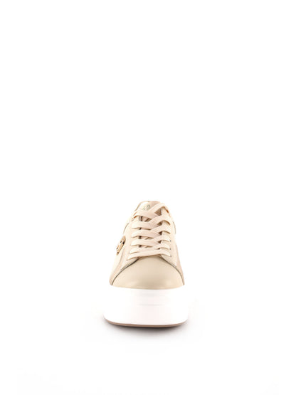 Sneakers basse Queen Helena beige da donna per un look casual e raffinato